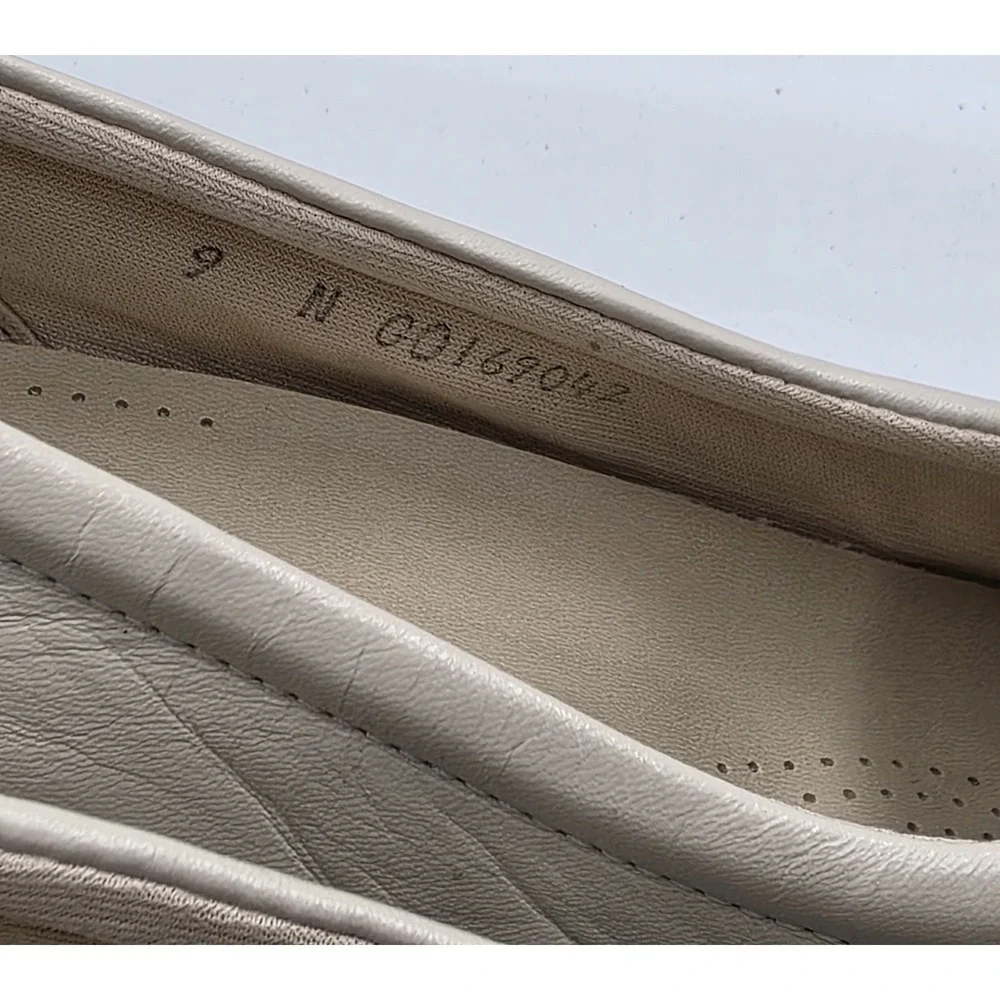 SAS Wink Tripad Womens 9 Bone Pearl Leather Penny Loafers Comfort Slip On USA